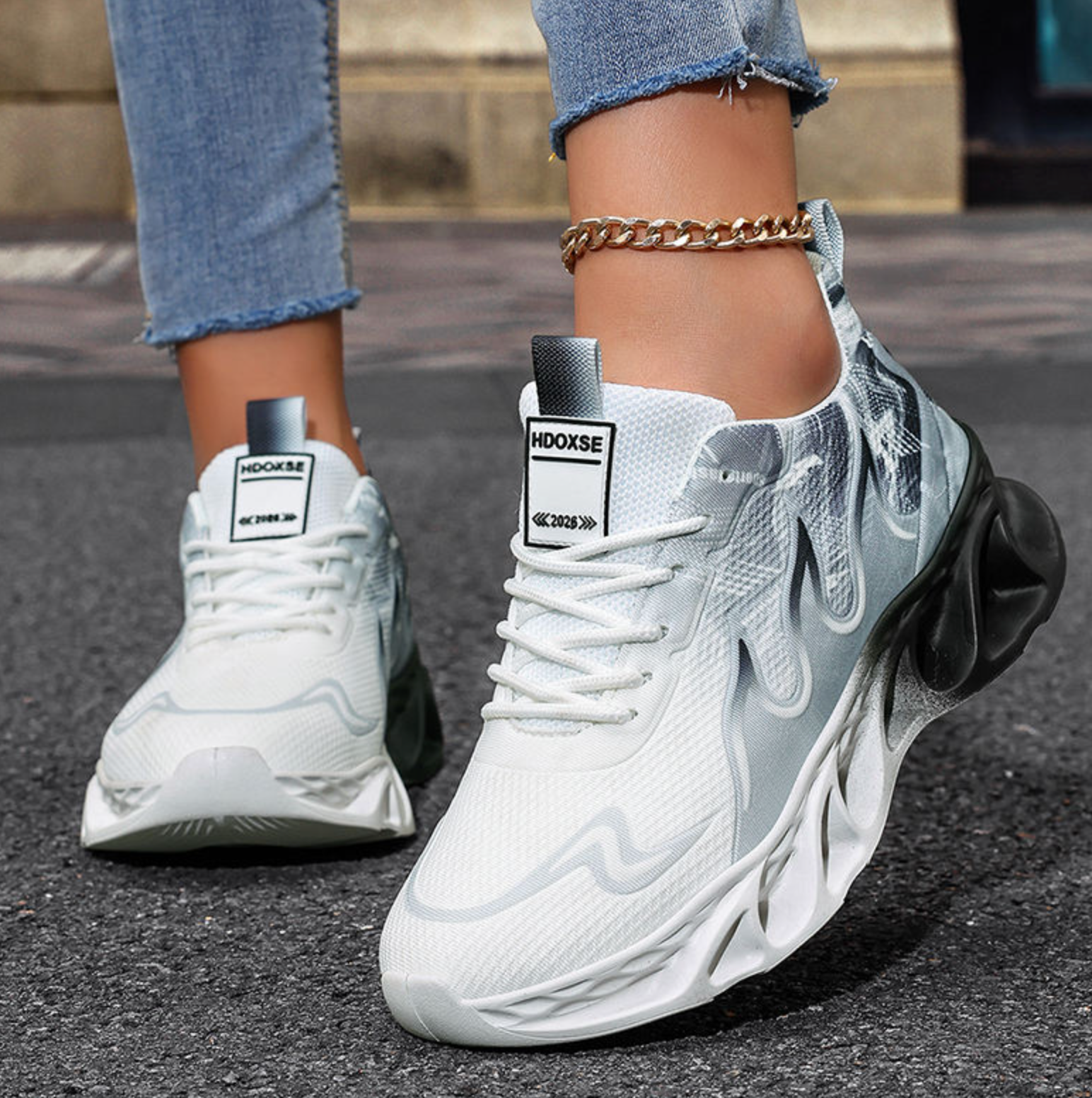 Unisex Lightweight Mesh Walking Shoes