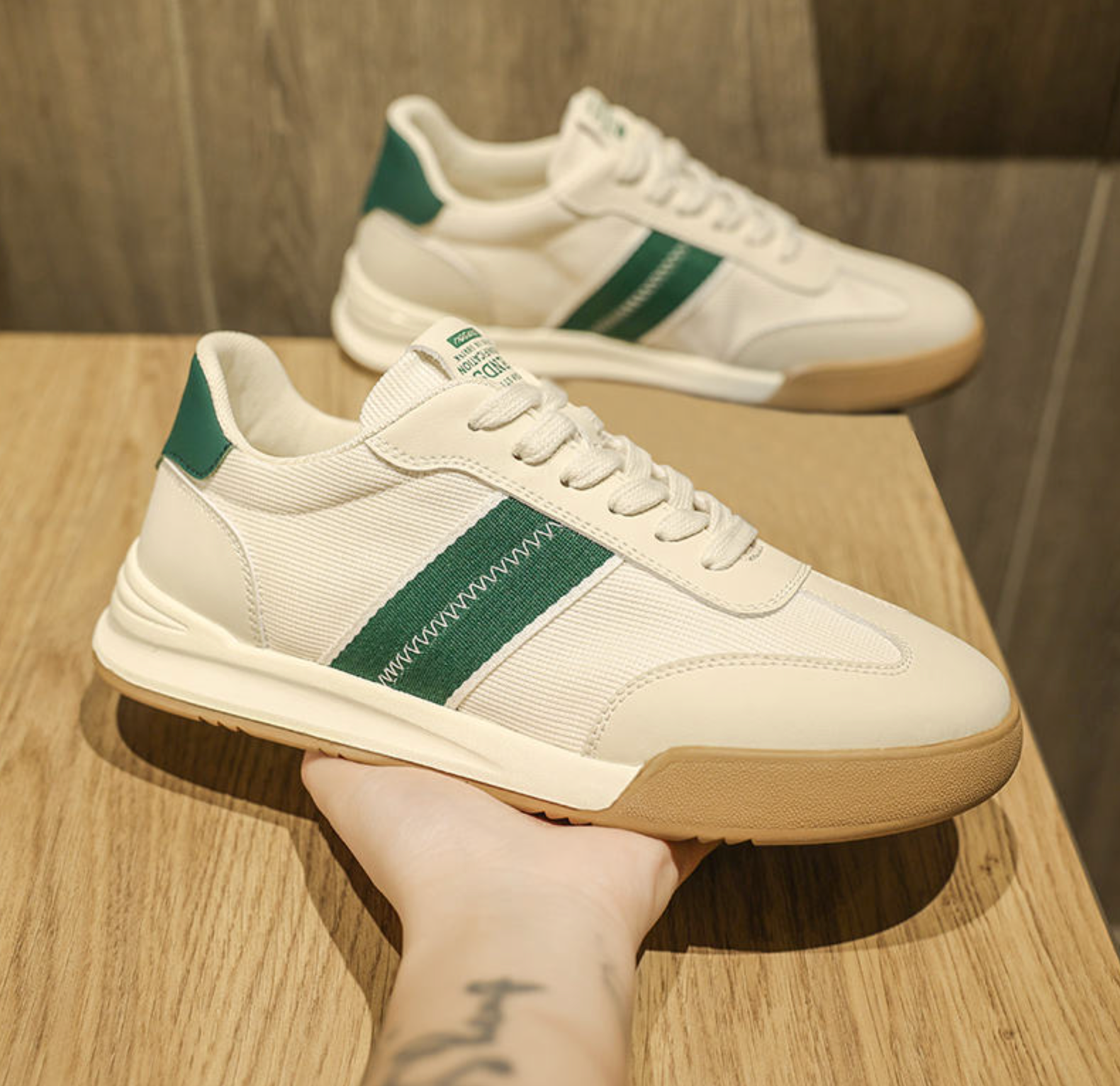 Men’s Lightweight Casual Sports Shoes