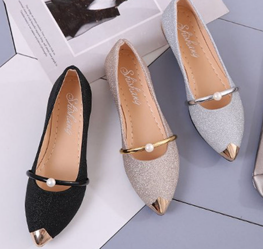 Women’s Pointed-Toe Leather Flats